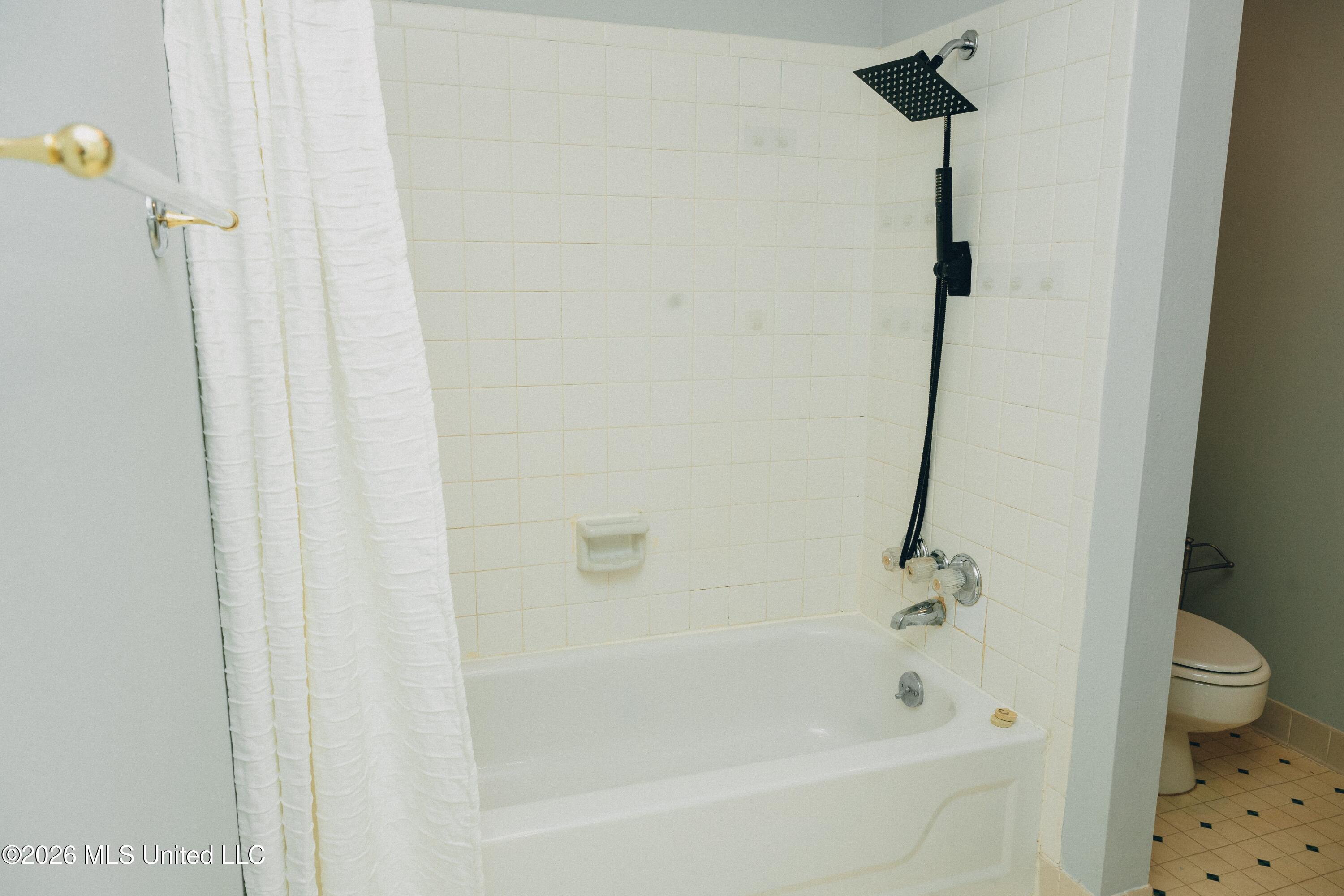 5125 Old Canton Road, Unit 201 Jackson, MS 39211 - Photo 16 of 25 TheGlen8