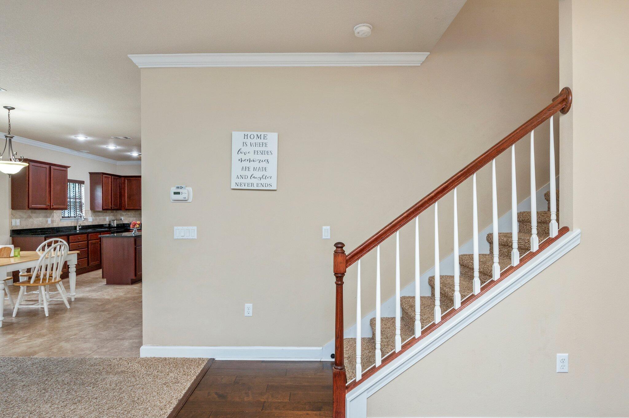 4558 Hermosa Road Crestview, FL 32539 - Photo 22 of 48 a view of an entryway with dining area