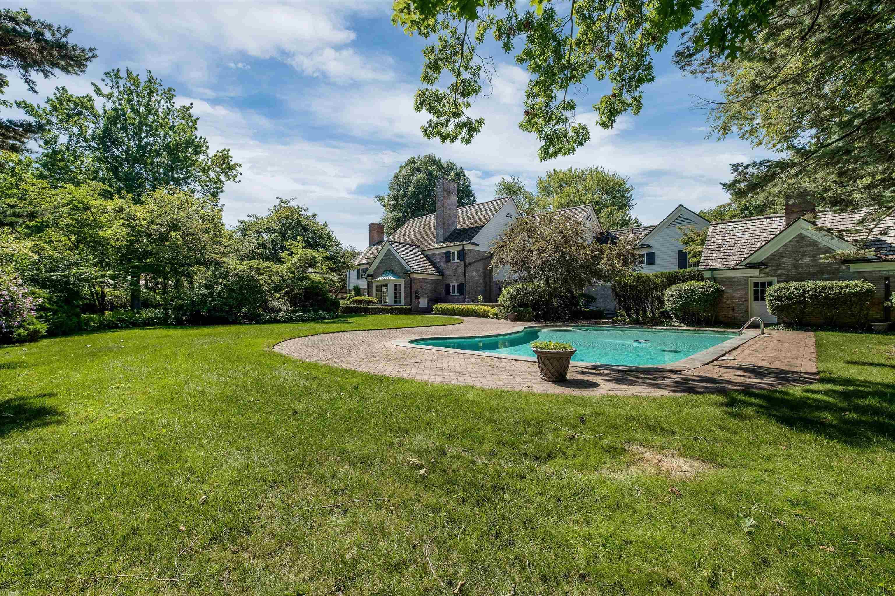 382 Provencal Road Grosse Pointe, MI 48236 - Photo 74 of 95 Backyard