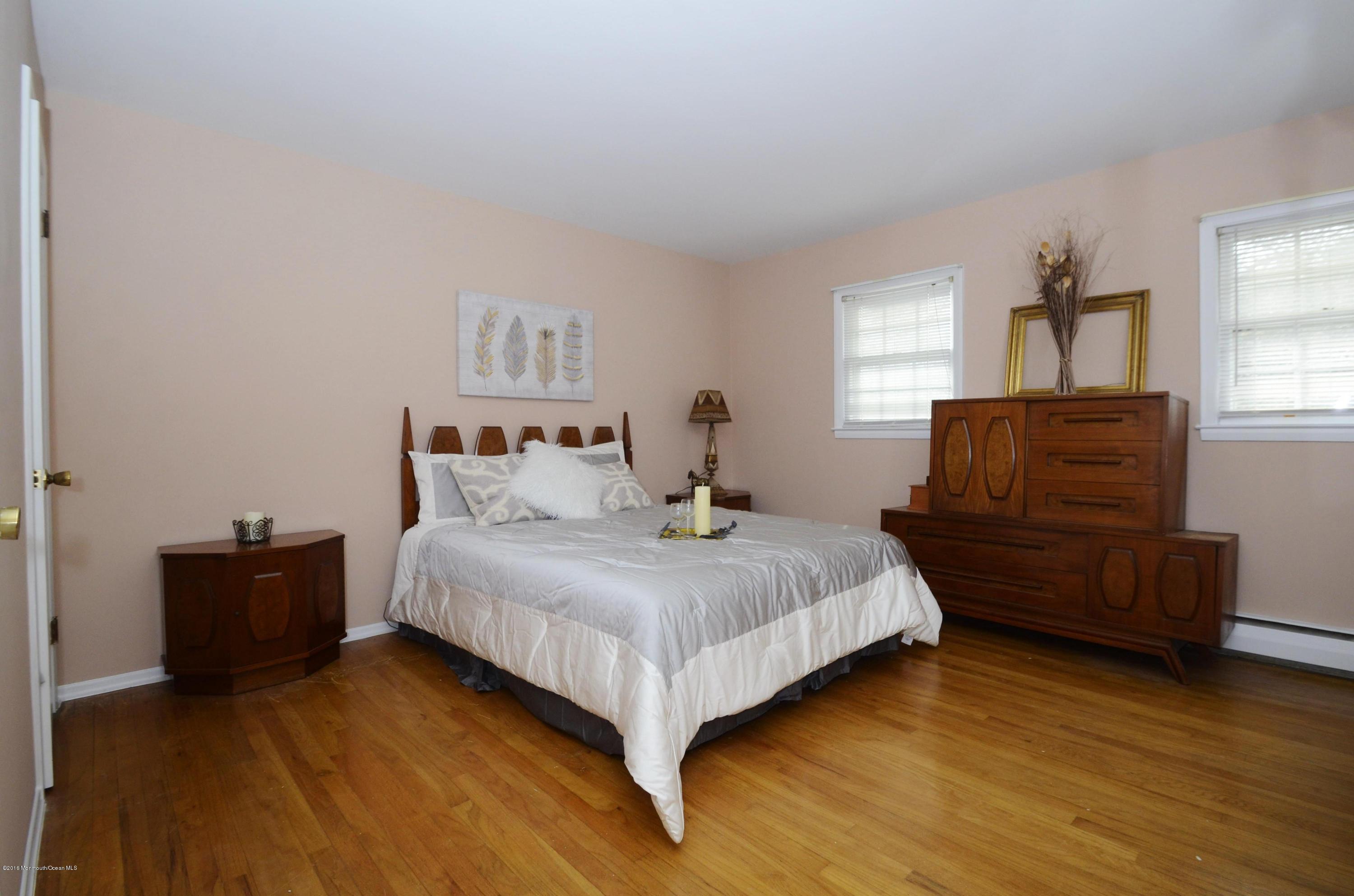 4 Rhea Road Middletown, NJ 07758 - Photo 5 of 18 _SPL0854