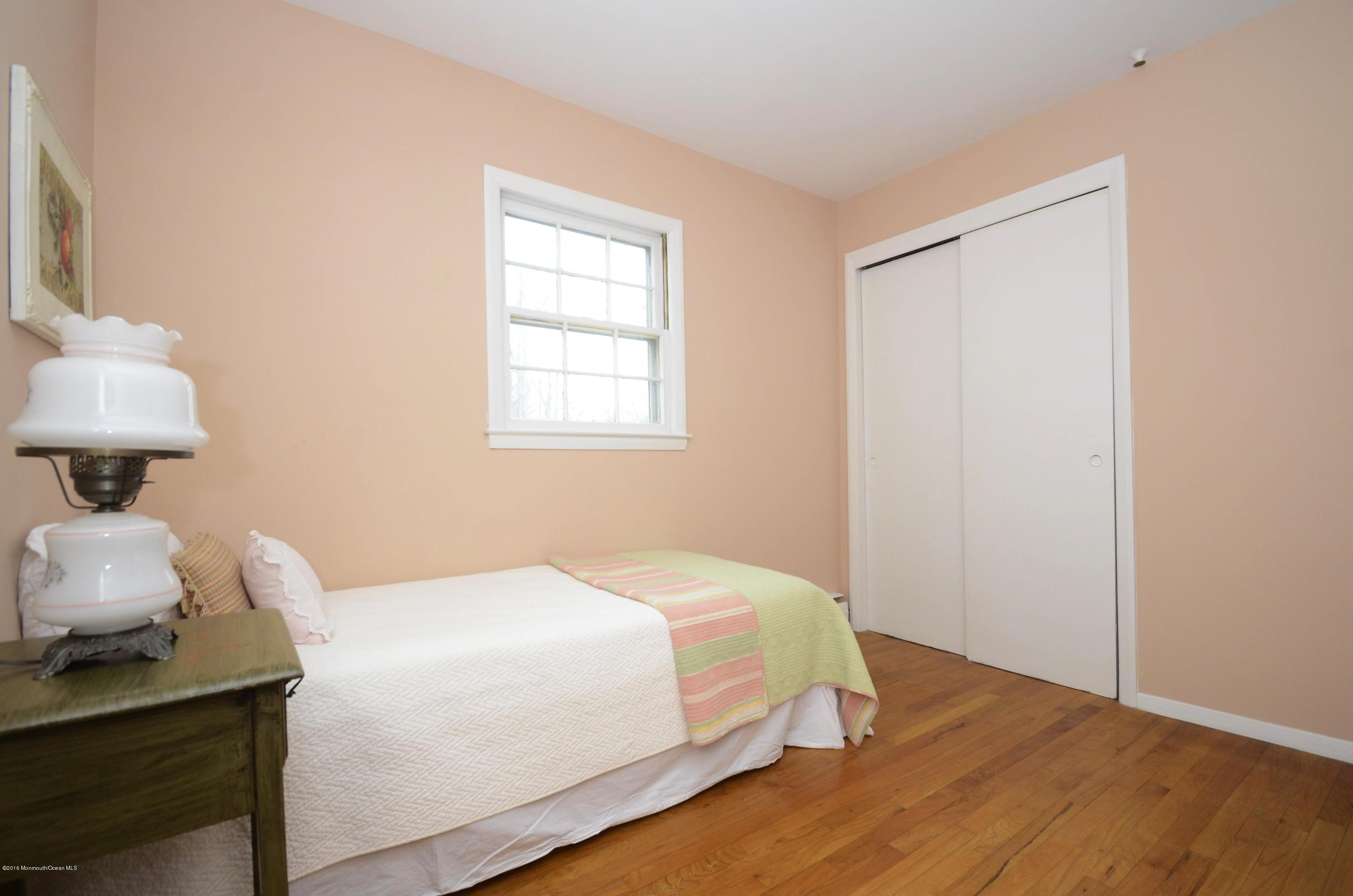 4 Rhea Road Middletown, NJ 07758 - Photo 7 of 18 _SPL0857