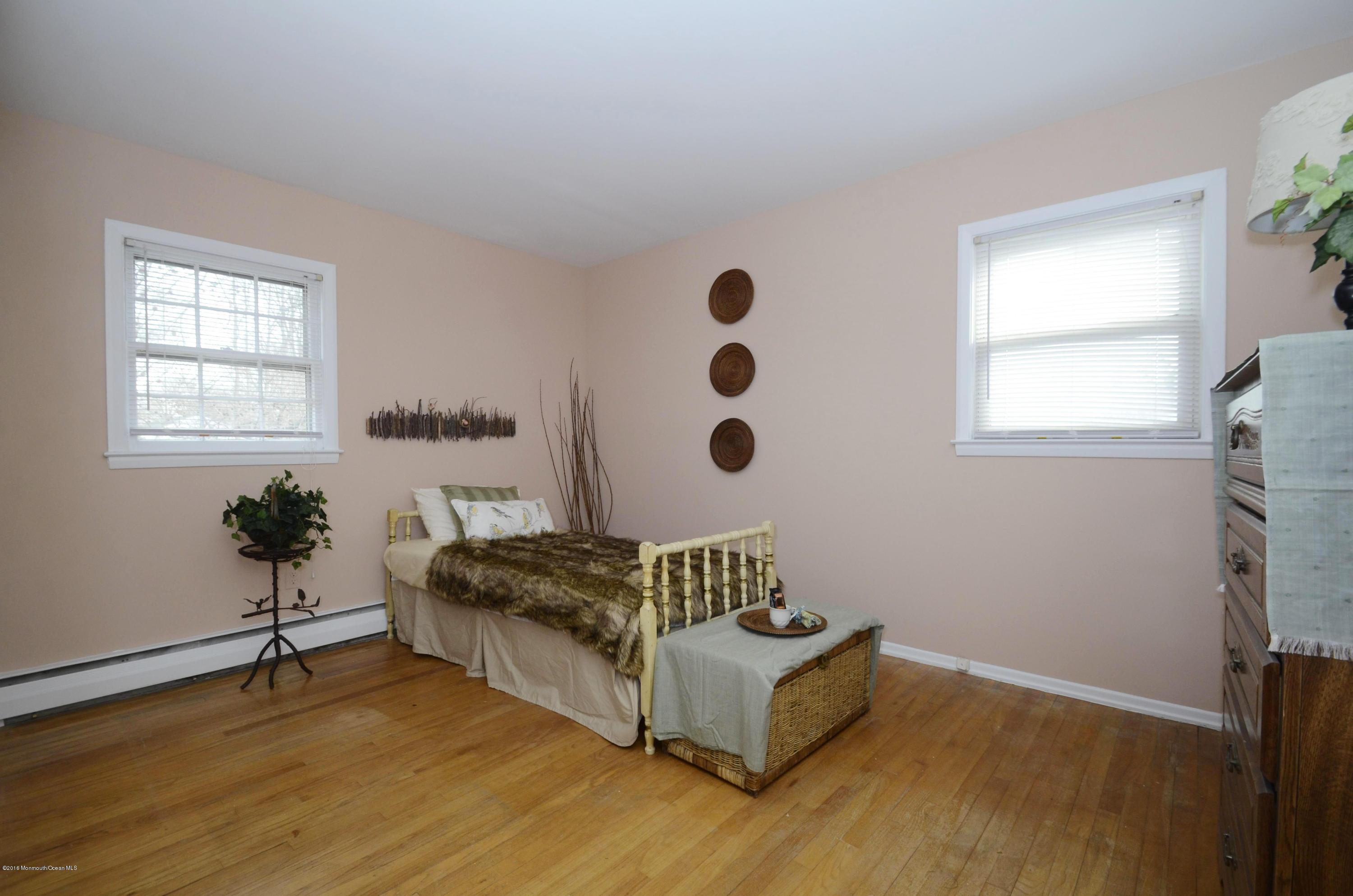 4 Rhea Road Middletown, NJ 07758 - Photo 8 of 18 _SPL0853