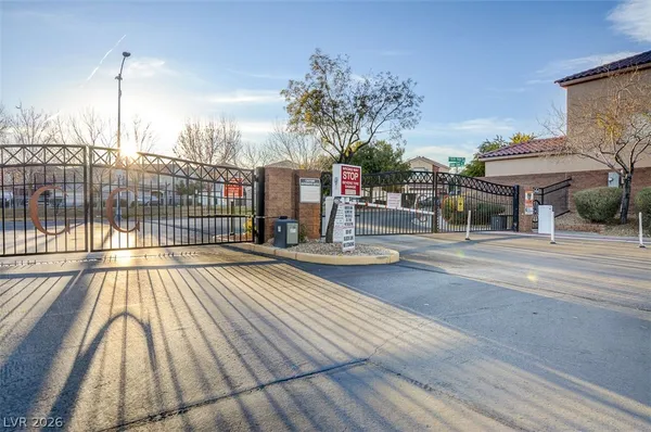 $324,999 | 6837 Silver Eagle Avenue, Las Vegas, NV 89122