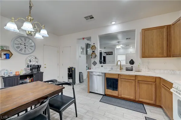 $324,999 | 6837 Silver Eagle Avenue, Las Vegas, NV 89122