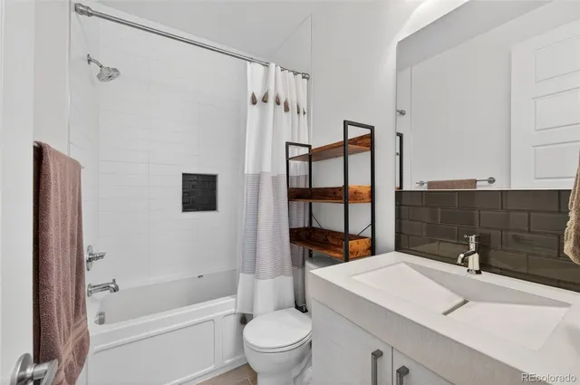 $690,000 | 2214 West Powers Avenue, Littleton, CO 80120