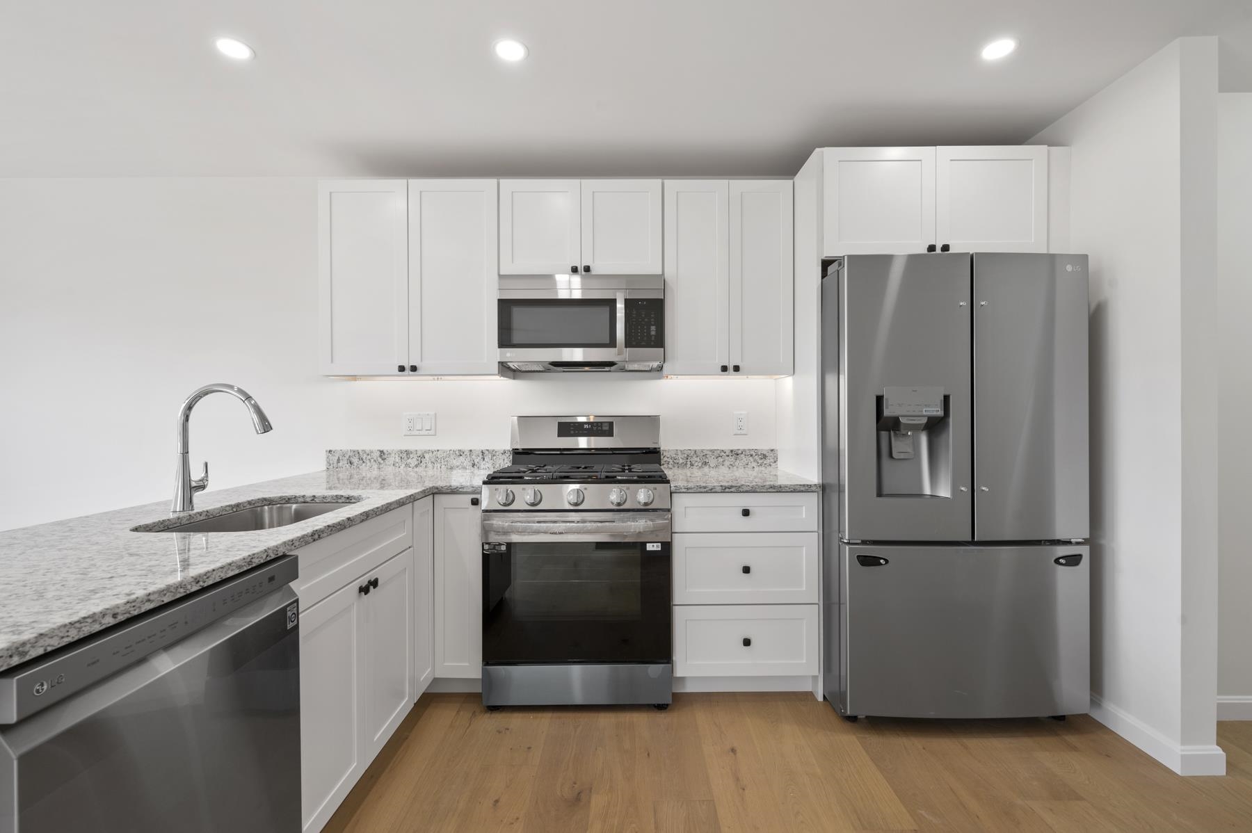 7 Autumn Lane Raymond, NH 03077 - Photo 7 of 28