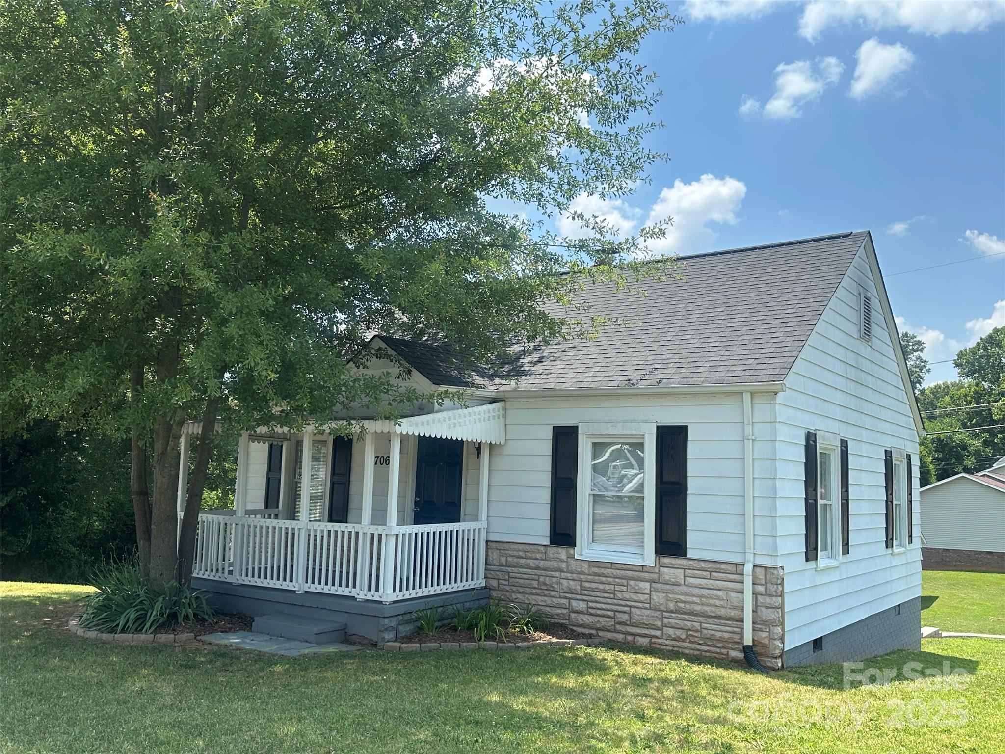 706 13th St Southwest  