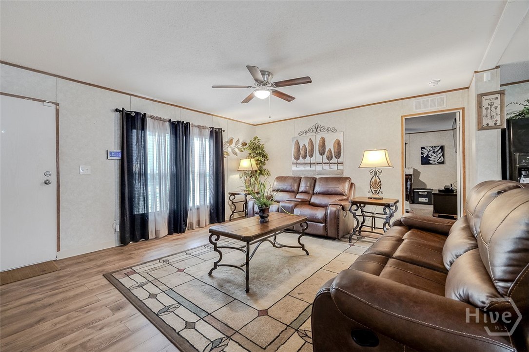 640 West 3rd Street Springfield, GA 31329 - Photo 3 of 39