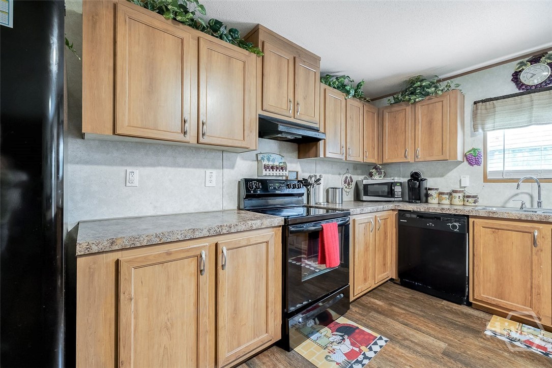 640 West 3rd Street Springfield, GA 31329 - Photo 7 of 39