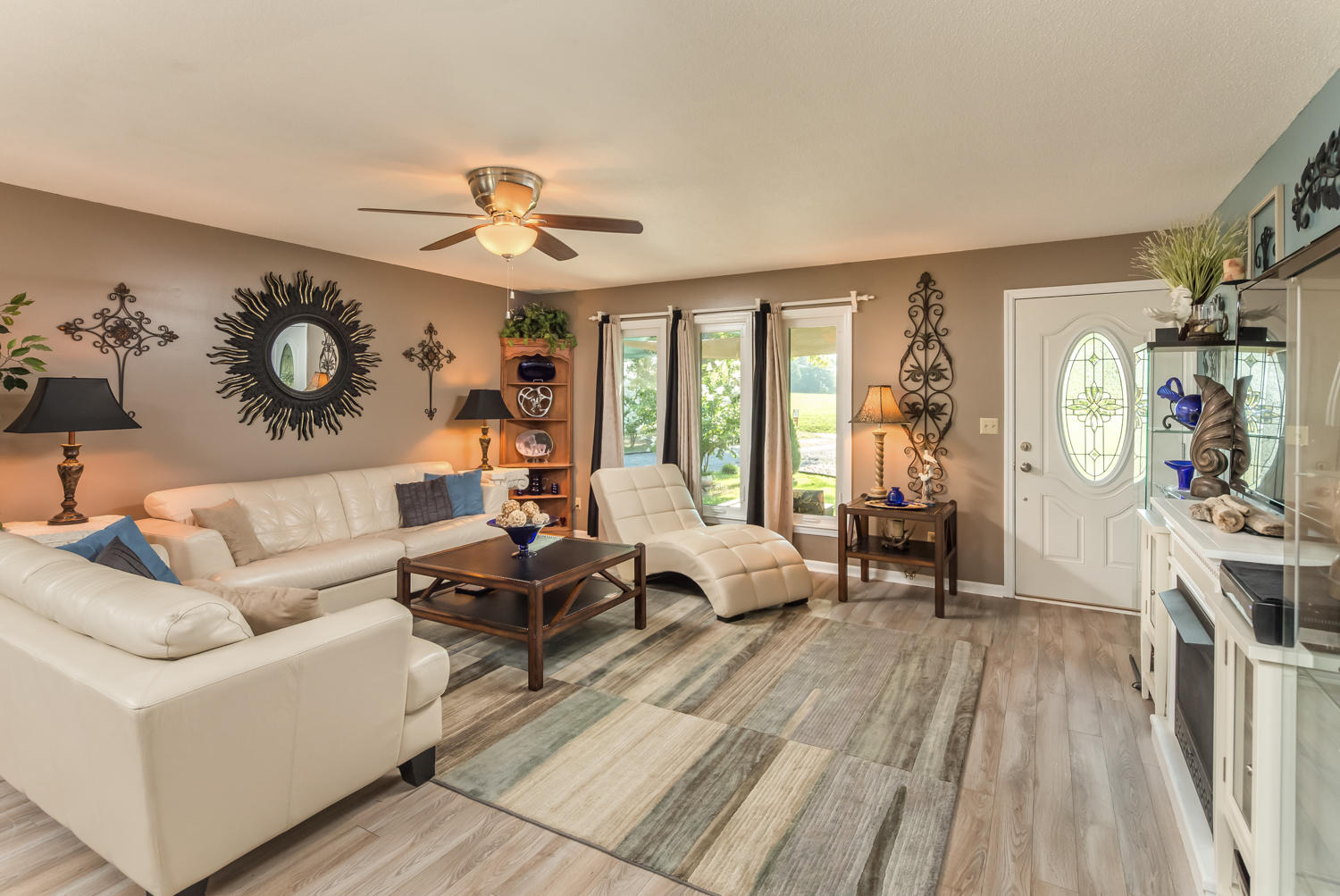 1008 Cedar Springs Road Southeast Cleveland, TN 37323 - Photo 4 of 19 Living Room