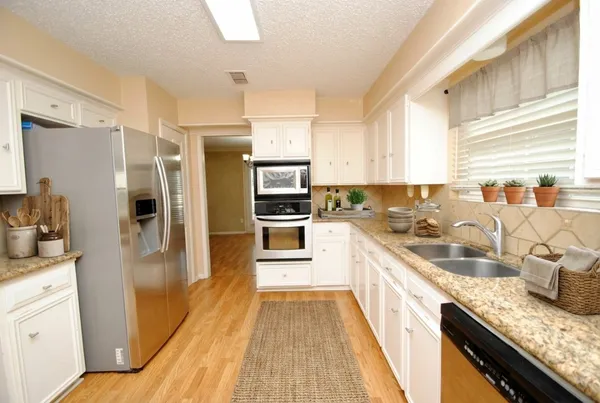 $307,500 | 1814 Wagon Gap Trail, Houston, TX 77090
