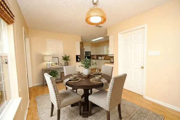 $307,500 | 1814 Wagon Gap Trail, Houston, TX 77090