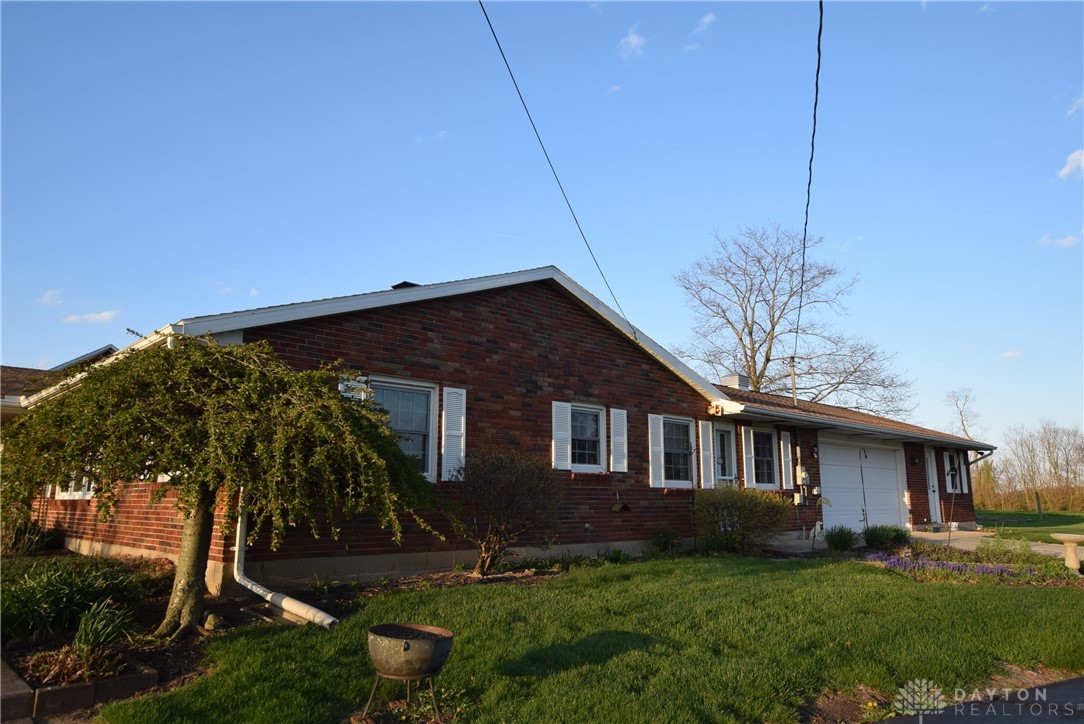 2126 Liberty Road New Carlisle, OH 45344 - Photo 38 of 43