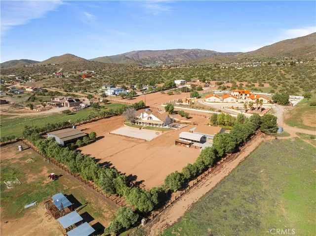 $1,149,000 | 2470 Via Clarita, Acton, CA 93510