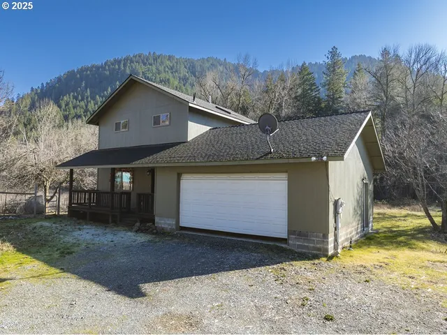$375,000 | 1285 North Frontage Road, Wolf Creek, OR 97497
