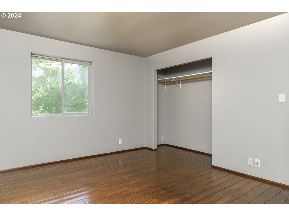 1285 North Frontage Road Wolf Creek, OR 97497 - Photo 11 of 39