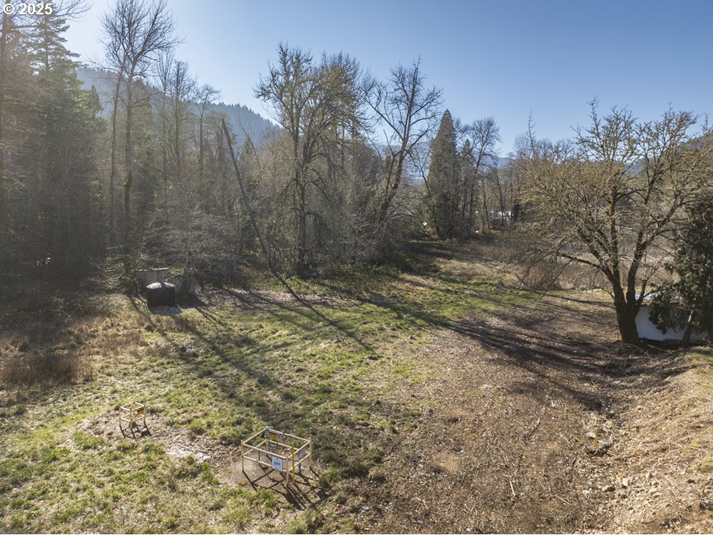 1285 North Frontage Road Wolf Creek, OR 97497 - Photo 36 of 39