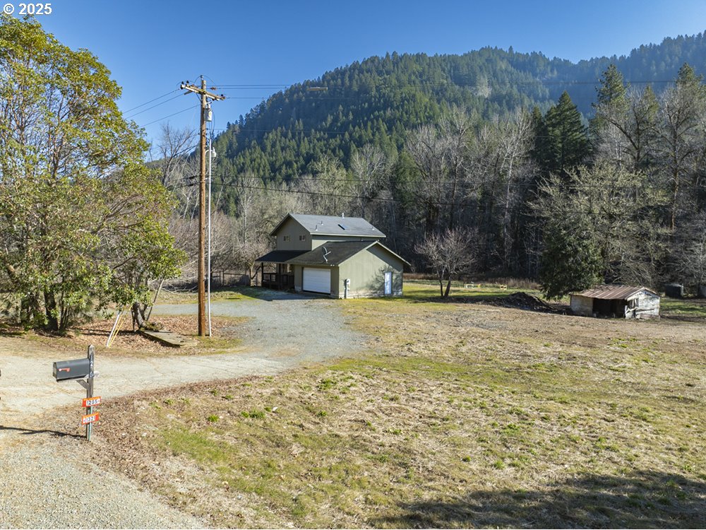 1285 North Frontage Road Wolf Creek, OR 97497 - Photo 38 of 39
