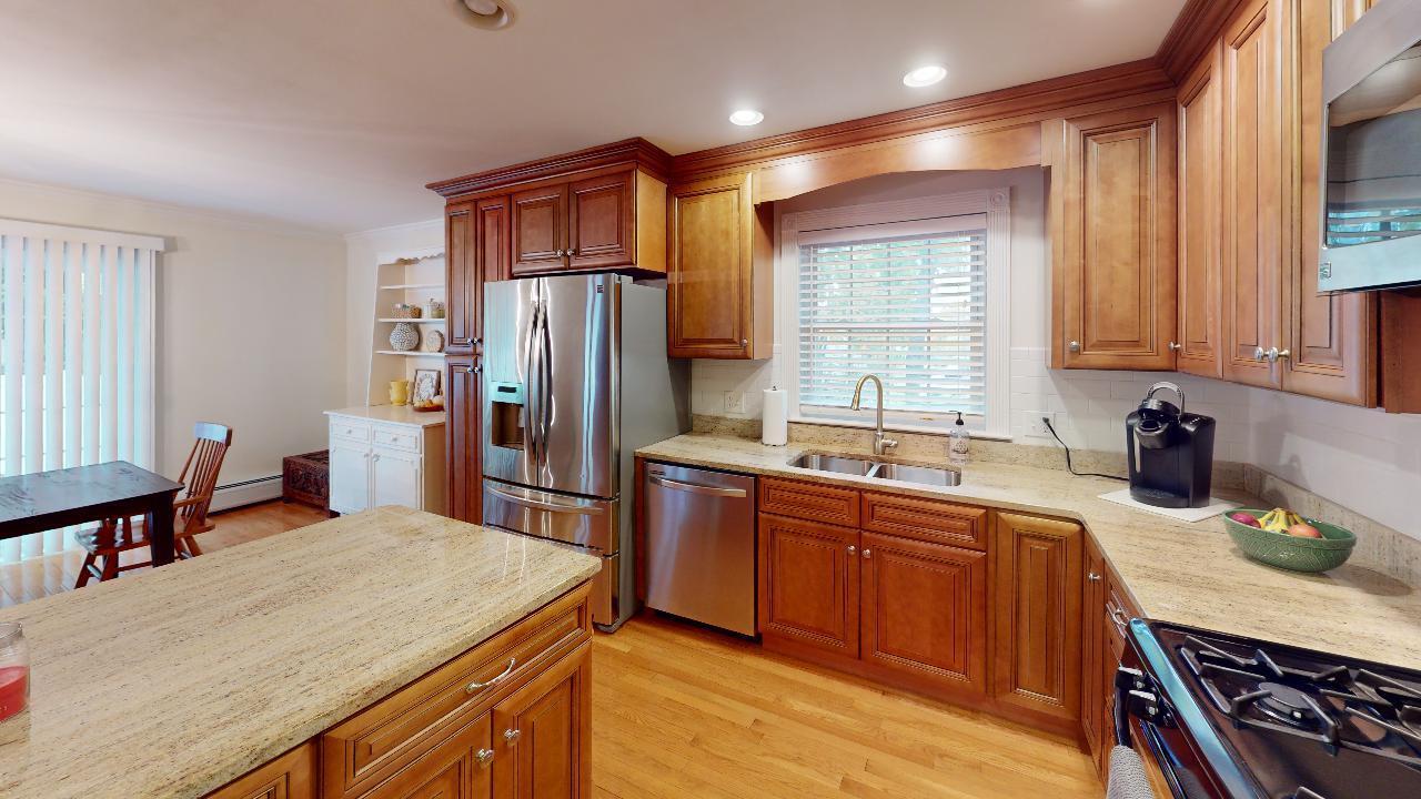 80 West Broadway Bangor, ME 04401 - Photo 11 of 59 Home-For-Sale-80-W-Broadway-Bangor-ME-04