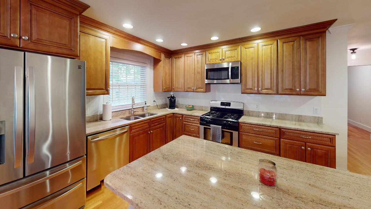 80 West Broadway Bangor, ME 04401 - Photo 10 of 59 Home-For-Sale-80-W-Broadway-Bangor-ME-04