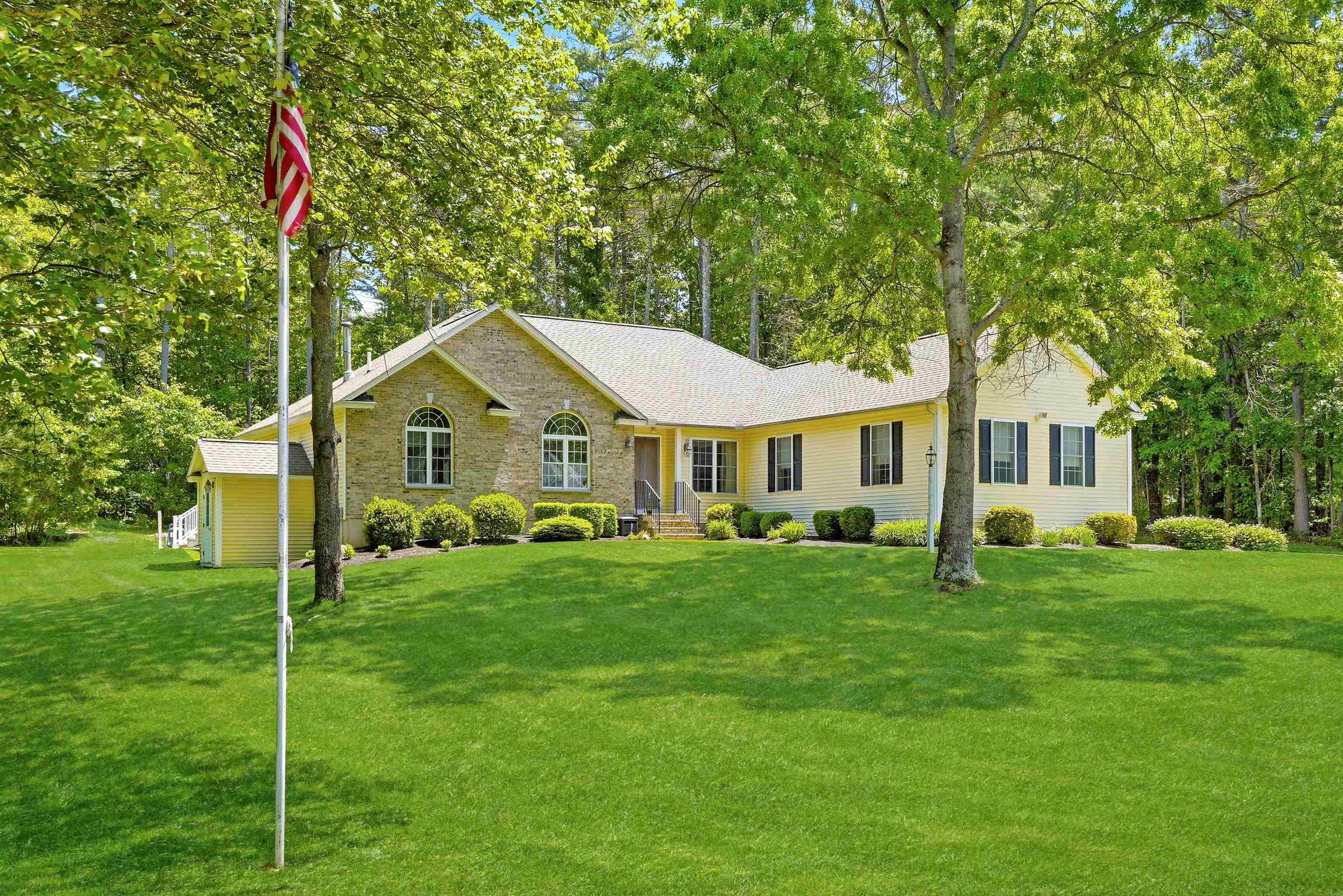 22 May Lane Pelham, NH 03076 - Photo 2 of 53 Gallery Image 2