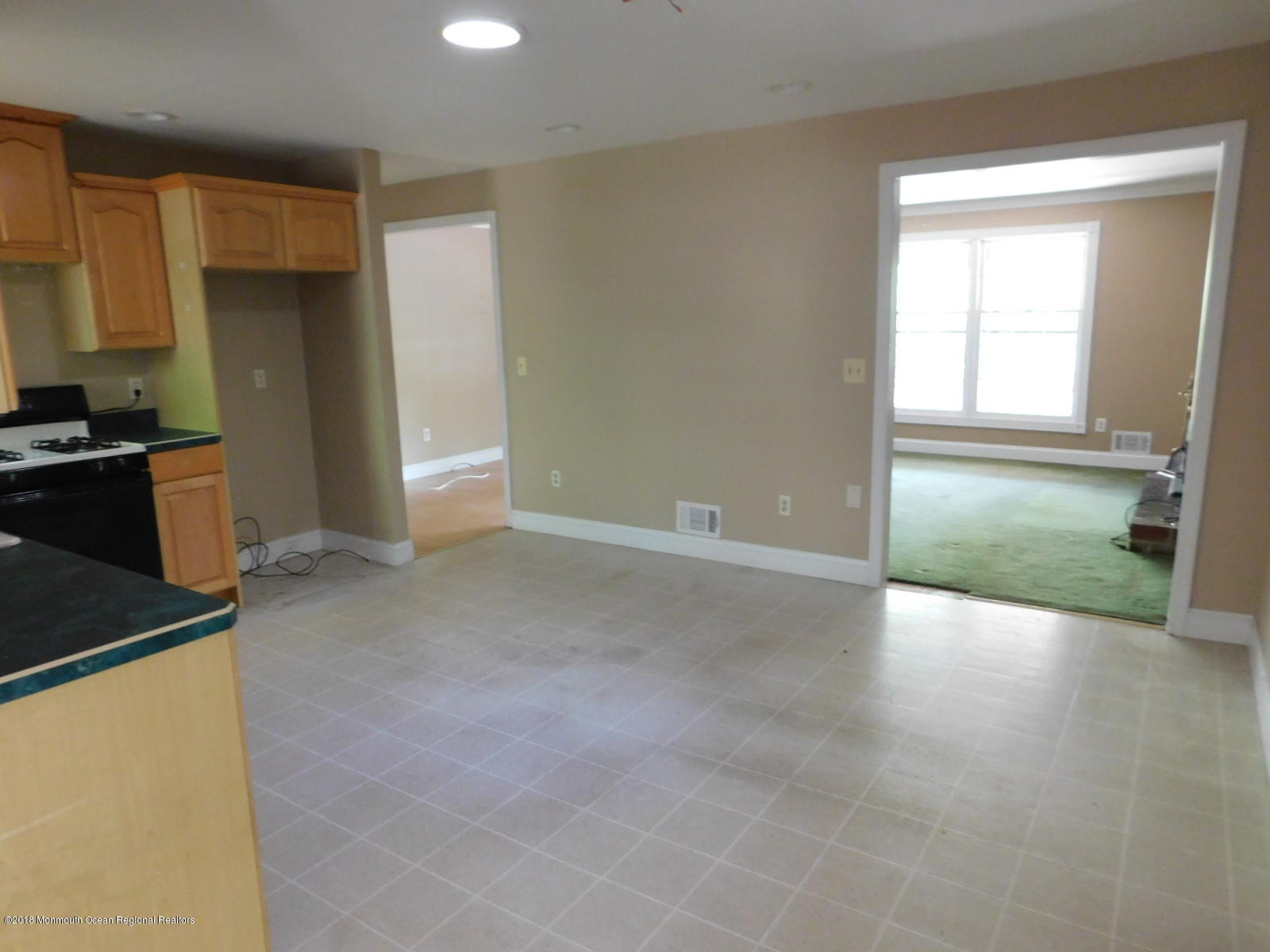 580 Diamond Road Jackson, NJ 08527 - Photo 5 of 15 DSCN3326