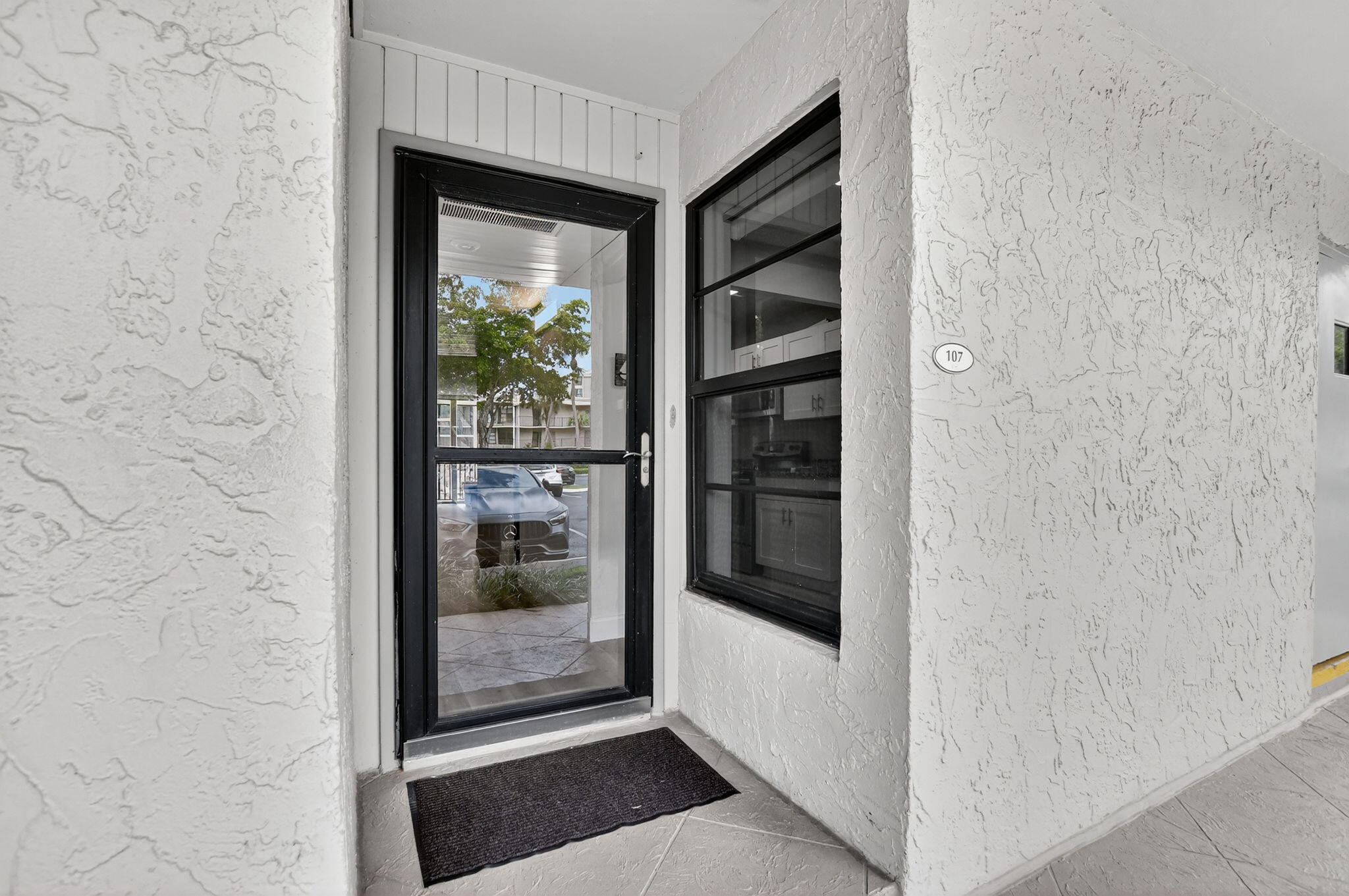 8 Royal Palm Way, Unit 107 Boca Raton, FL 33432 - Photo 3 of 75 Front Door