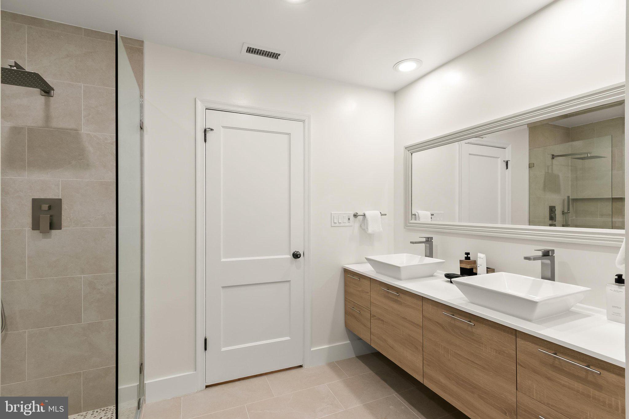 5193 Watson Street Northwest Washington, DC 20016 - Photo 23 of 45 Primary Bathroom