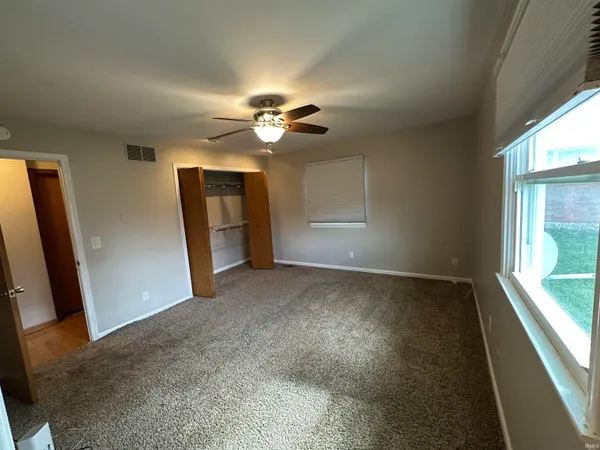$205,000 | 227 Holiday Lane, Greentown, IN 46936