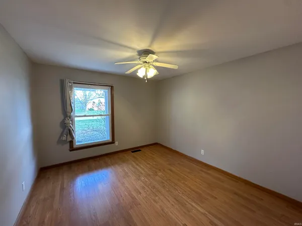$205,000 | 227 Holiday Lane, Greentown, IN 46936
