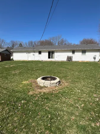 $205,000 | 227 Holiday Lane, Greentown, IN 46936