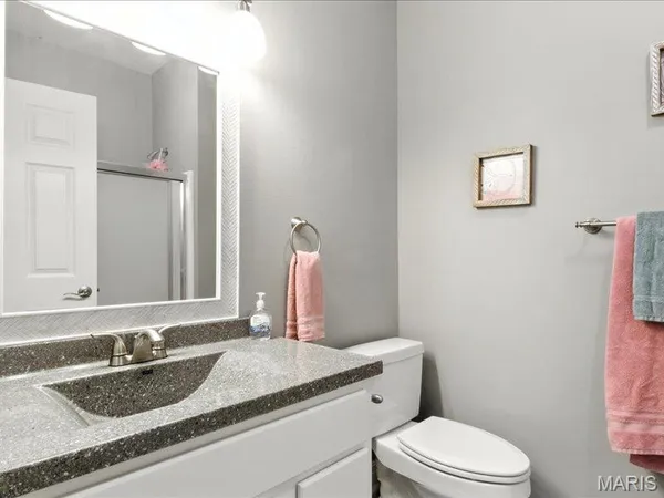 $390,000 | 230 Plaza Gardens Court, Unit 5B, Camdenton, MO 65020