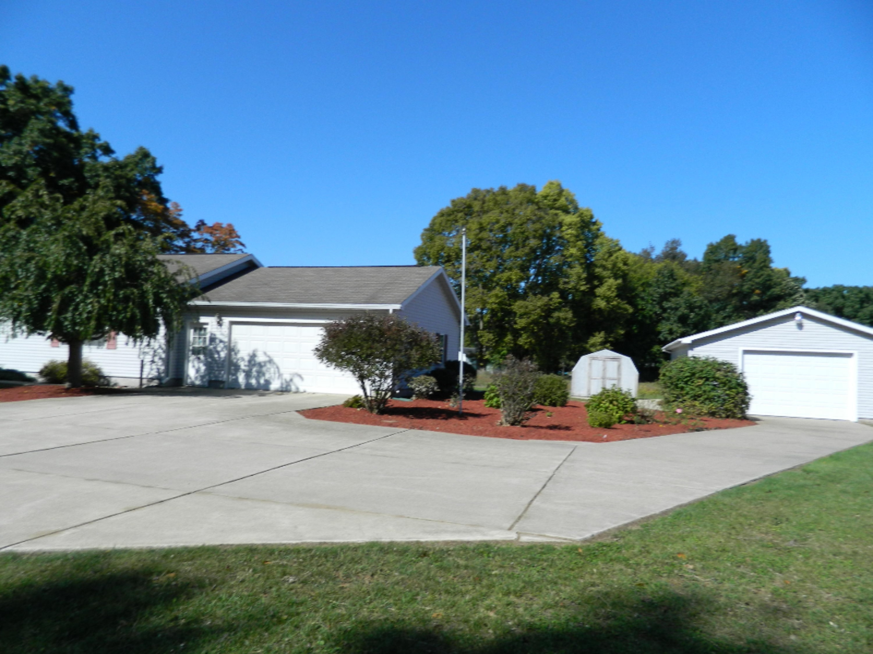 13264 Riverside Drive Constantine, MI 49042 - Photo 3 of 14 DSCN2604