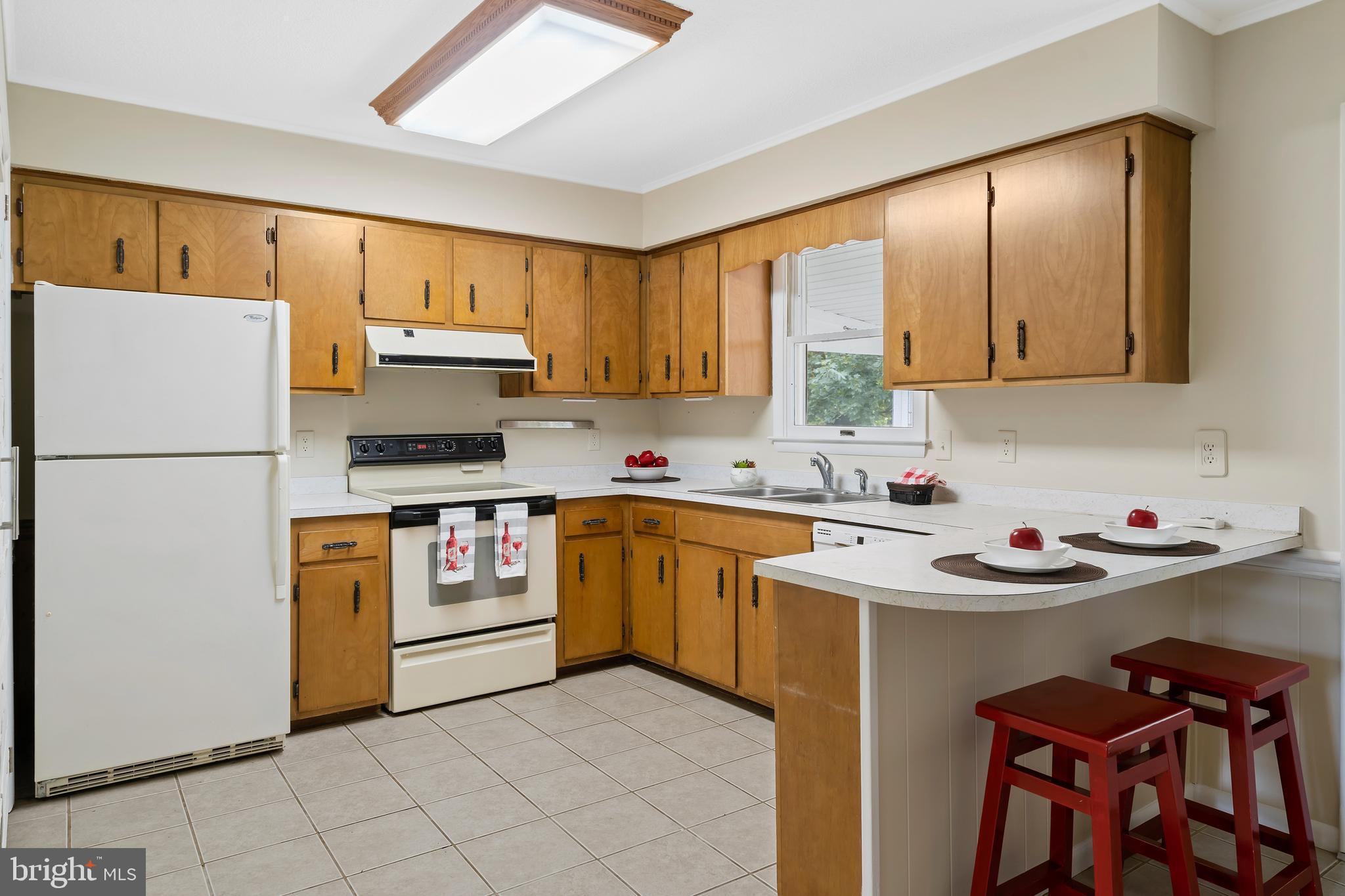 12832 Jarvis Road Bishopville, MD 21813 - Photo 4 of 32 Kitchen with ample storage