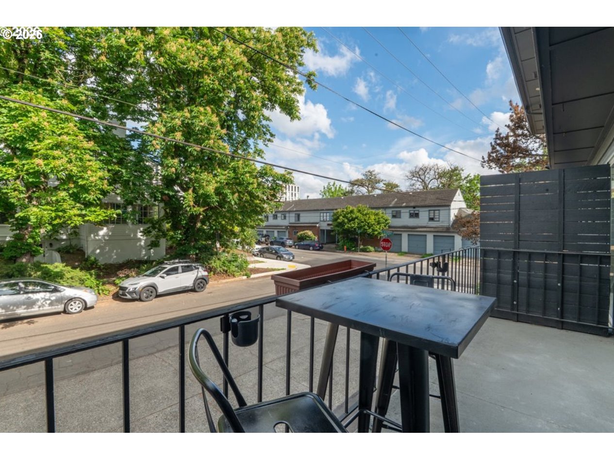 1827 Northeast Multnomah Street Portland, OR 97232 - Photo 23 of 25