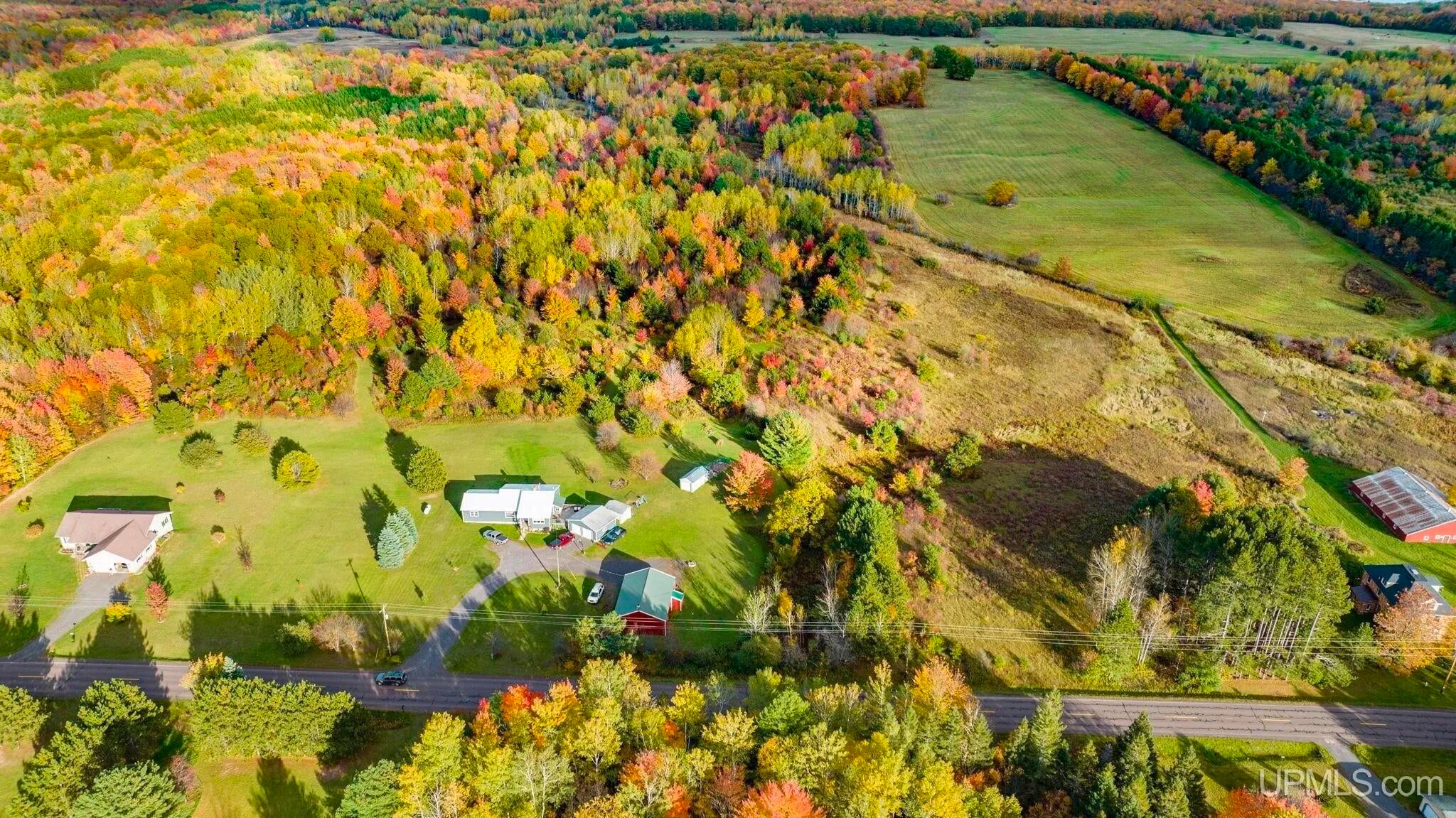 2 Paradise Road Chassell, MI 49916 - Photo 3 of 5 Gallery Image 3
