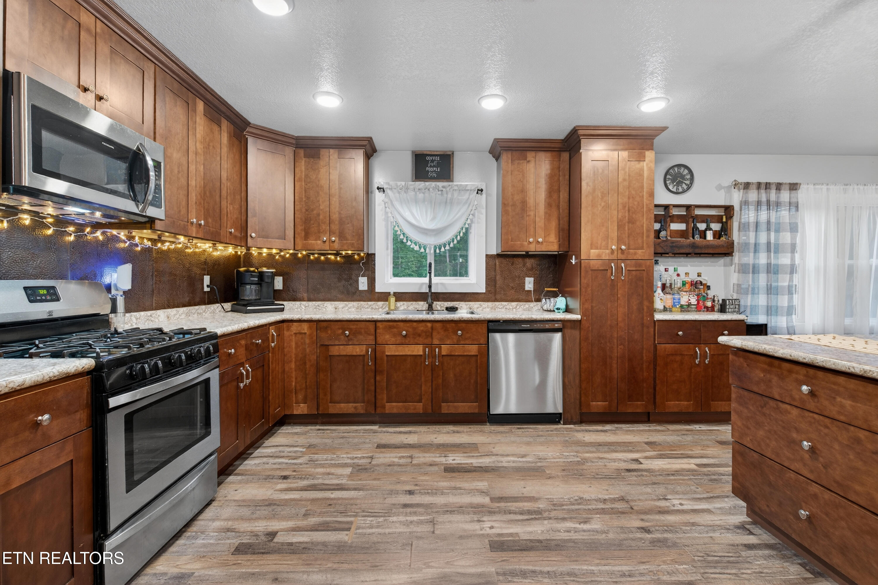 2723 Rugby Pike Jamestown, TN 38556 - Photo 10 of 41 A7306876