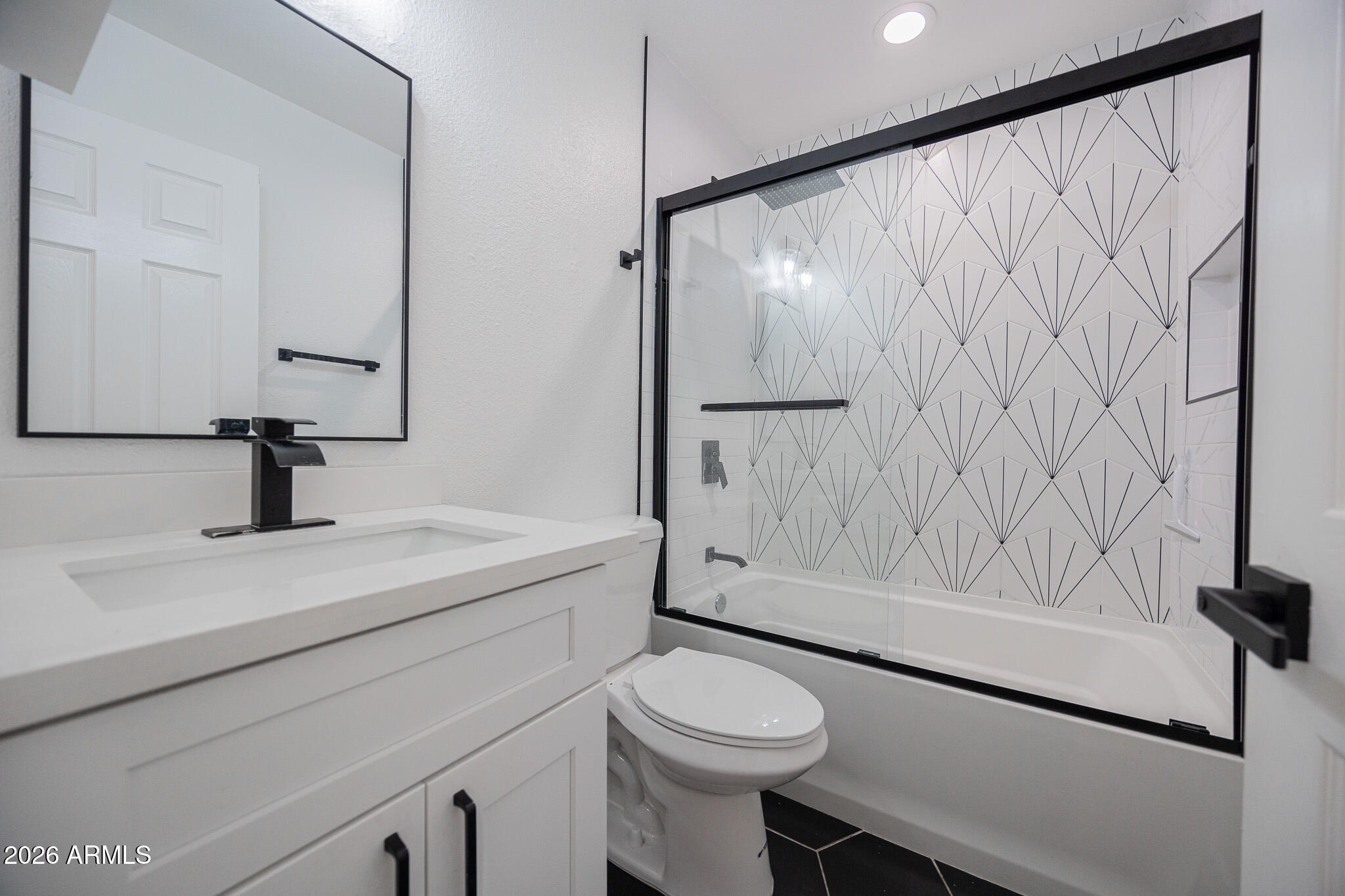 2519 West Vineyard Road Tempe, AZ 85282 - Photo 12 of 25 B33A6321