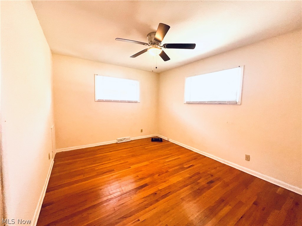1094 Homestead Road Cleveland, OH 44121 - Photo 25 of 36