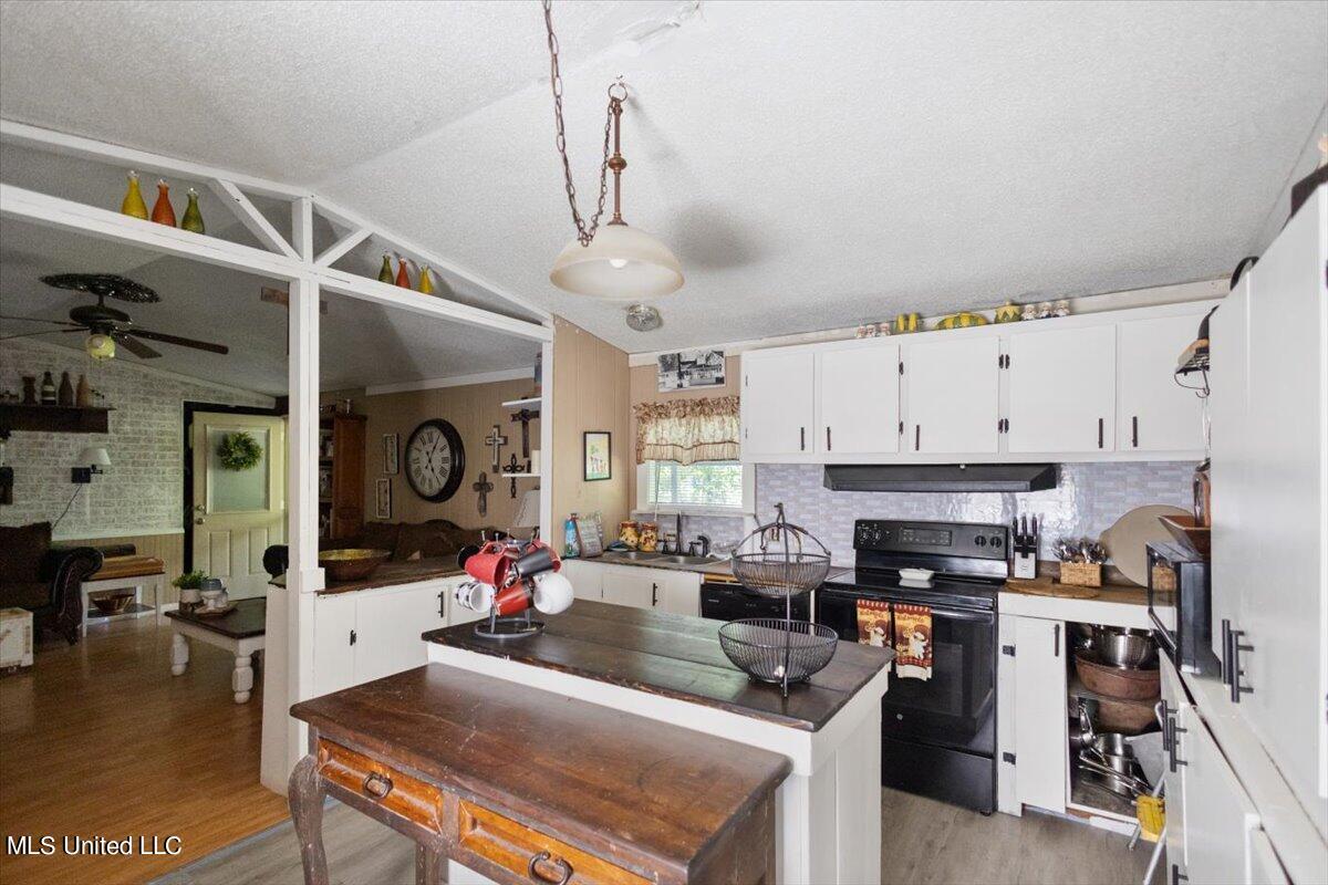 5285 Adams Station Road Edwards, MS 39066 - Photo 2 of 23 15-HTP23163