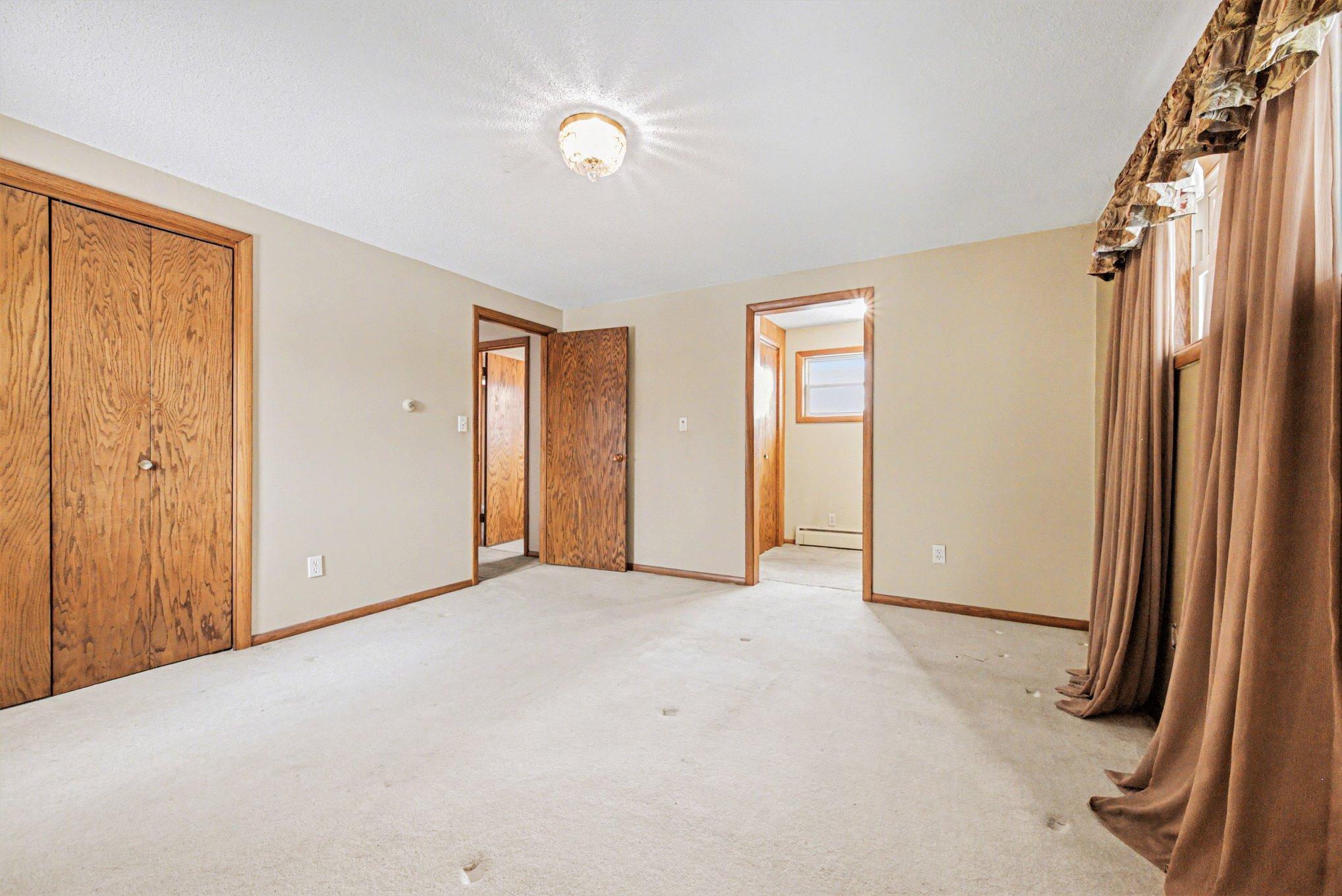 401 2nd Street East Wanamingo, MN 55983 - Photo 14 of 28