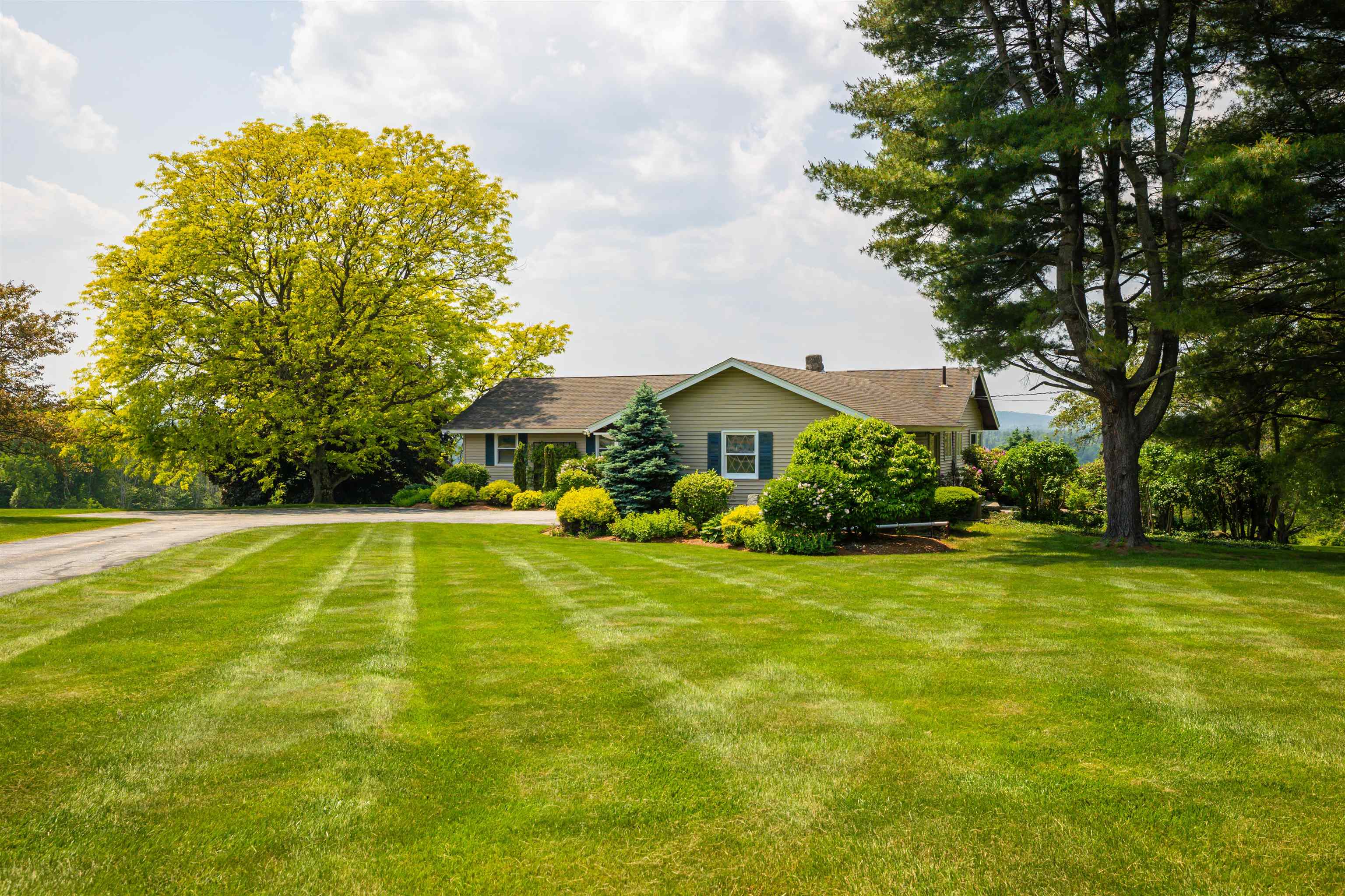 235 Mountain Road Concord, NH 03301 - Photo 1 of 60