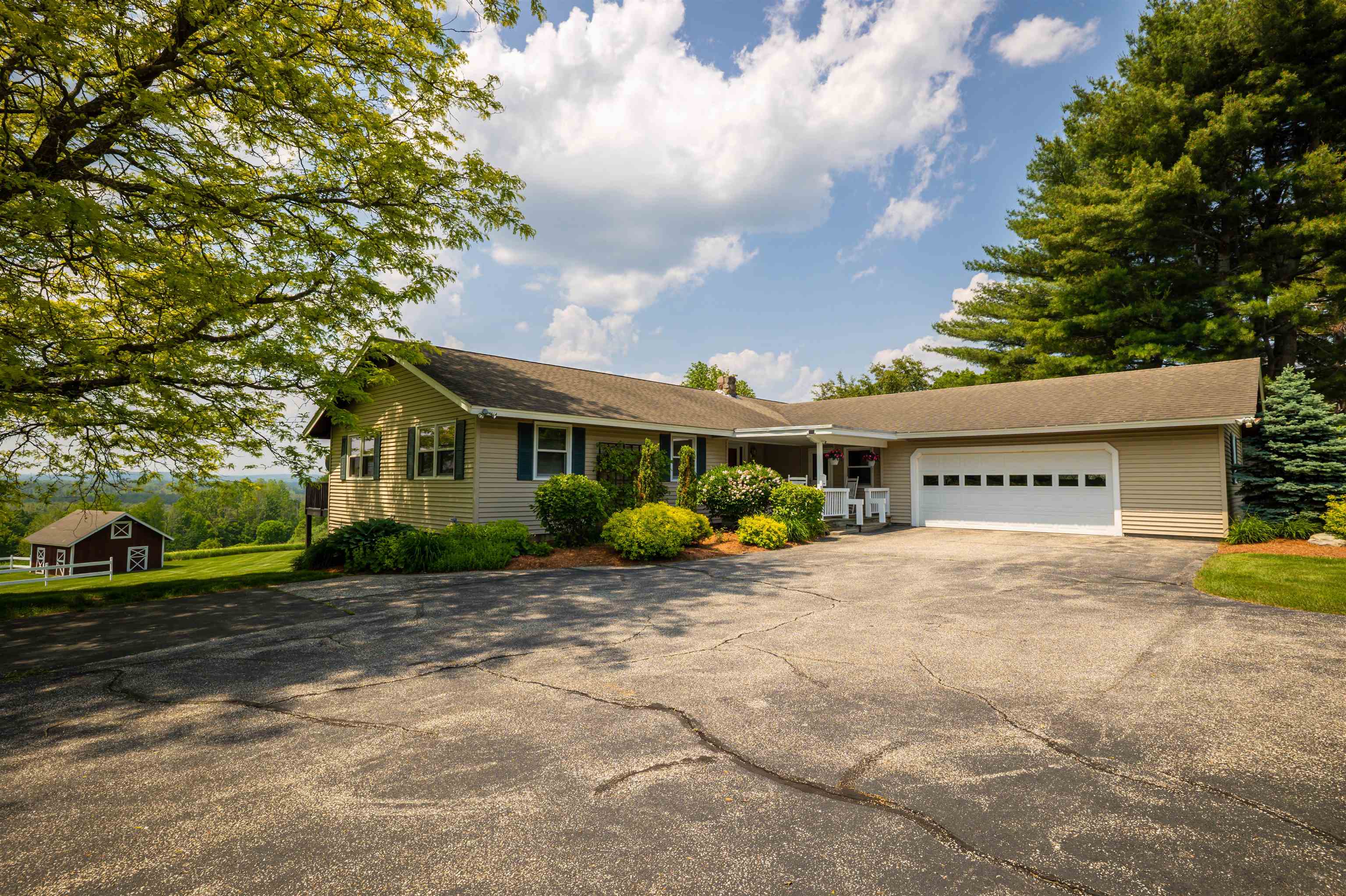 235 Mountain Road Concord, NH 03301 - Photo 4 of 60