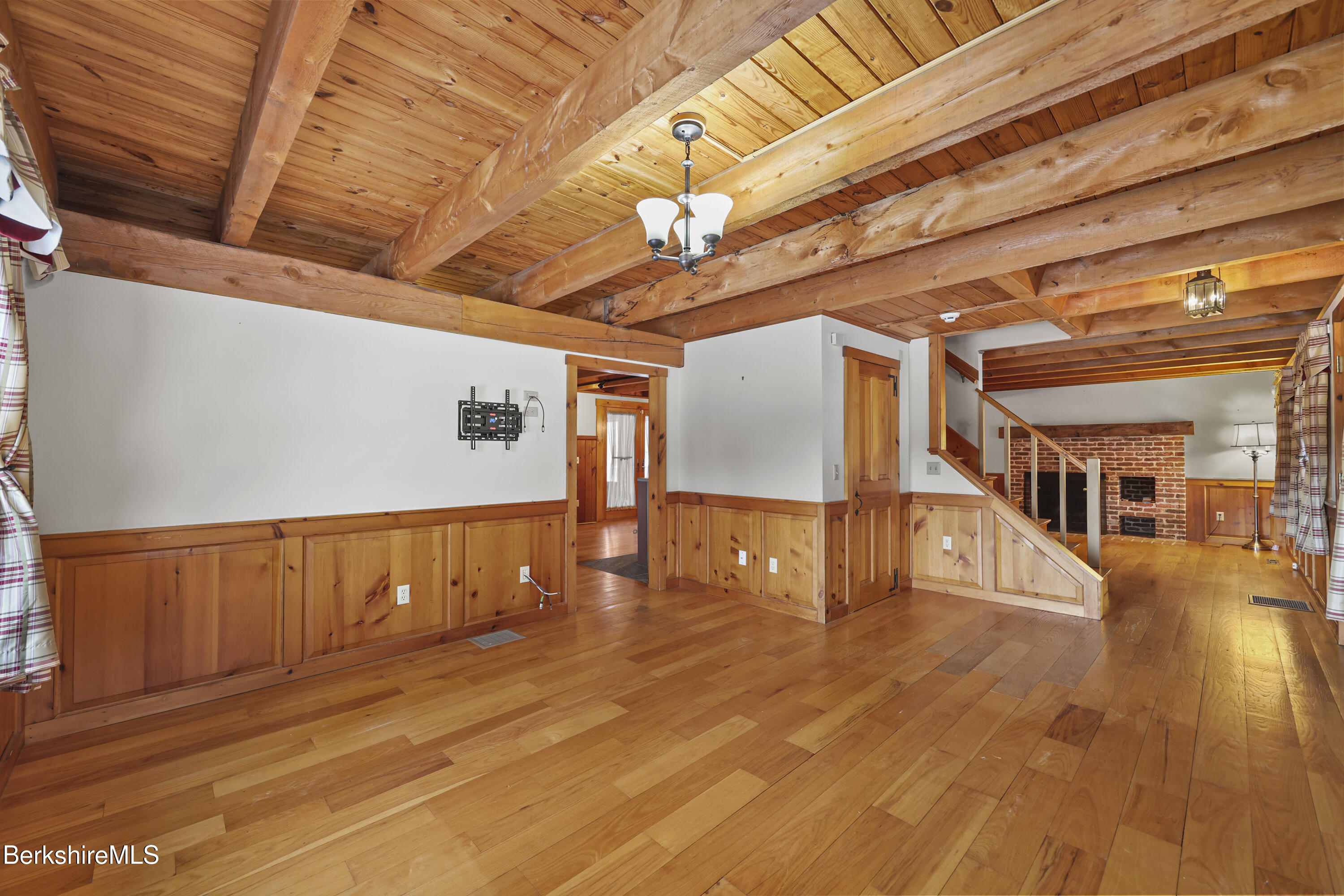 135 East Street Lee, MA 01238 - Photo 15 of 49 135 East Street Empty 15 Living Room