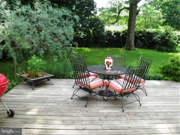 530 Delvale Road Yardley, PA 19067 - Photo 3 of 15 Gallery Image 3