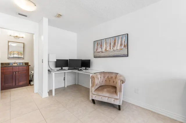 $285,000 | 6932 Bitterbush Place, Boynton Beach, FL 33472