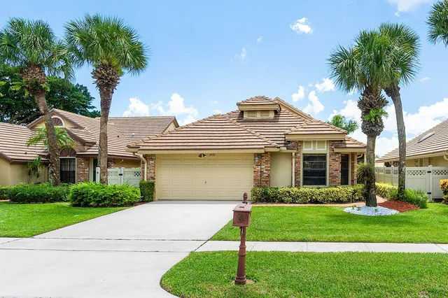 $285,000 | 6932 Bitterbush Place, Boynton Beach, FL 33472