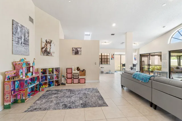 $285,000 | 6932 Bitterbush Place, Boynton Beach, FL 33472