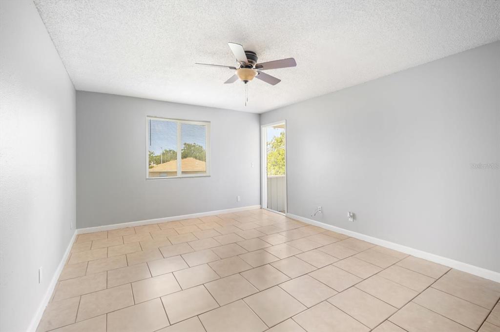 239 Red Maple Place Brandon, FL 33510 - Photo 5 of 18 a view of an empty room