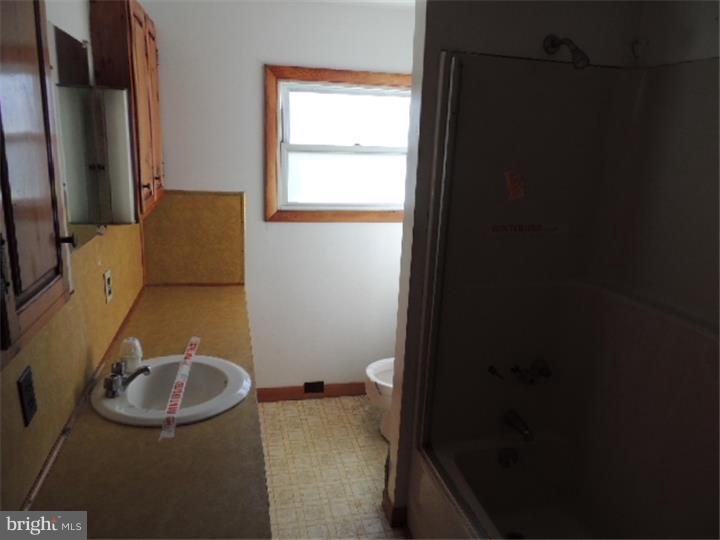 2381 White Oak Road Dover, DE 19901 - Photo 13 of 14 Bathroom